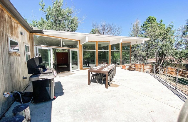 Midcentury Mountain Retreat : Minutes to Broadmoorn