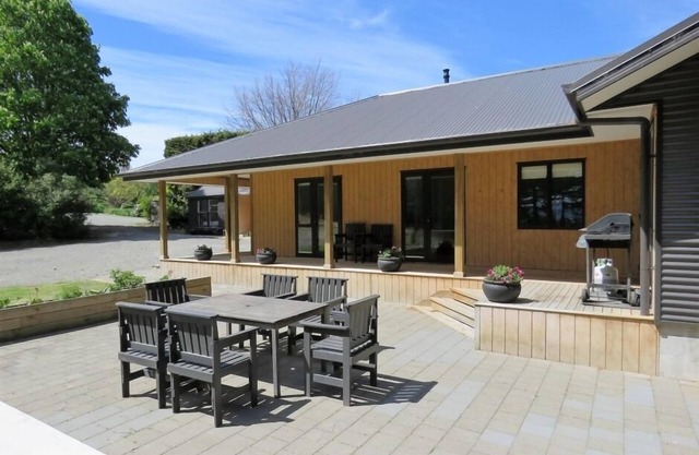 Middle Rock High Country Farmstay