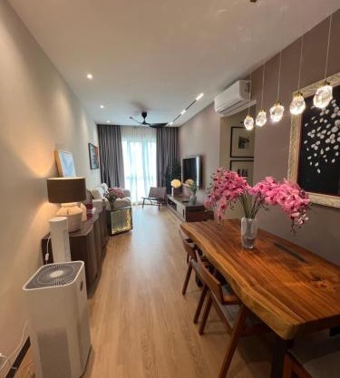 Middle Room Only in Bayan Lepas