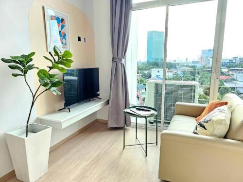 Midtown Duplex Ratchayothin 275