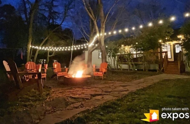 Midtown Modern, Outdoor Movie, Air Hockey, Fire Pit, Sleeps 10