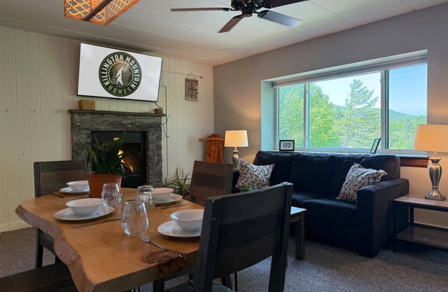 MightyMoose- Pool, Hot tub, Sauna, Gym, Near Resort