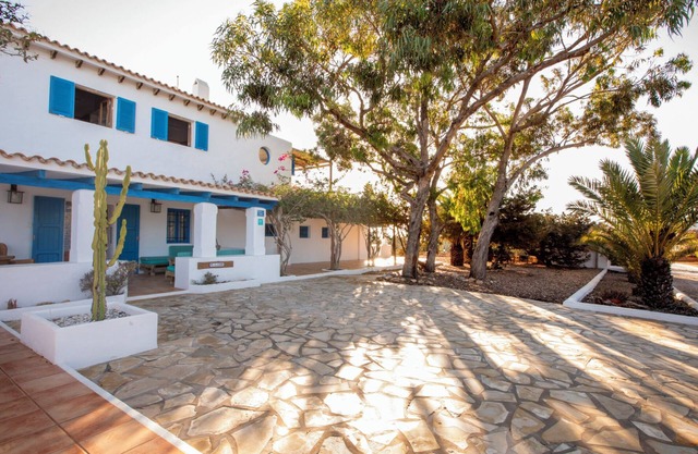 Migjorn house10pax.5 bedrooms+5 bathrooms.Sea views.800 meters Migjorn beach.