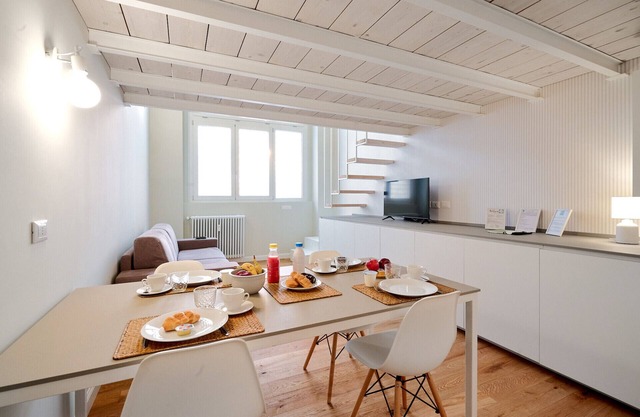 Milan design Loft-Hosted by Sweetstay
