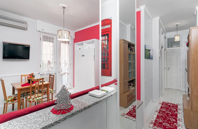 Milan: Easy flat in Milan next to the red line underground!