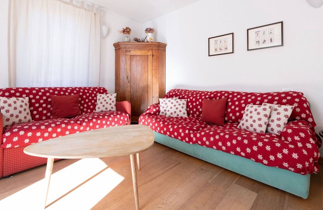 Milano 35 - Three Bedroom Apartment, Sleeps 6