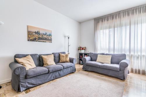 Milano - Brand New 4 PAX Life & The City Giulio Cesare 5