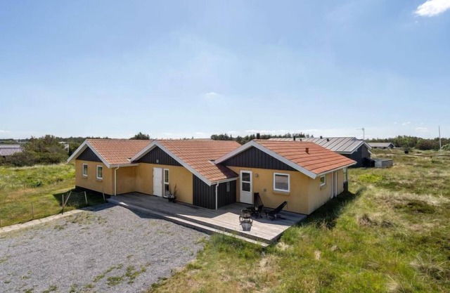"Milena" - 600m from the sea by Interhome