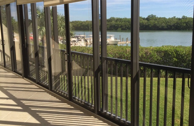 Million Dollar Views Walk to the BEACH !