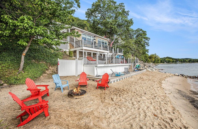 Million Dollar Views: Bayshore Beach House w/Opt. RV Pads, Beach Firepit & More