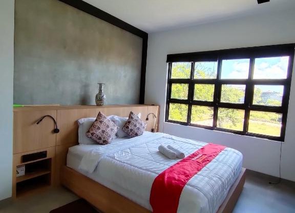 Milo Modern Five-Bedrooms Villa