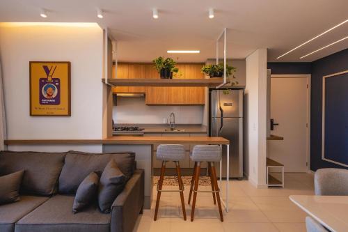 Milos Comfort Club