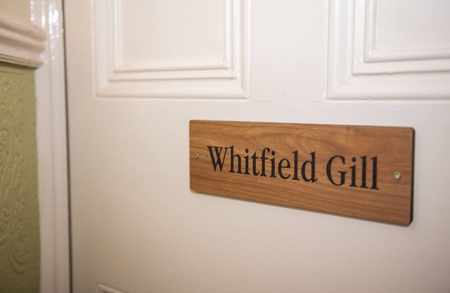 Milton House- Studio Apartment .Whitfield Suite