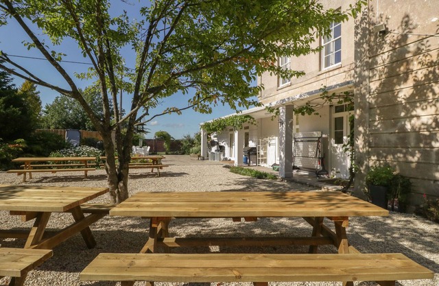 Milton Manor