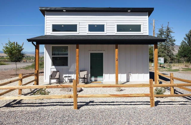 Mini Cottage Rentals, Monroe Utah