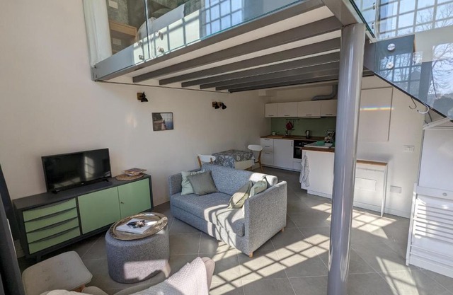 mini loft Lido with own sunny & private garden