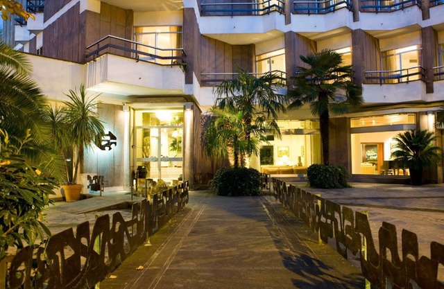 Mini Palace Hotel