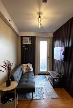 Minimalist 1-bedroom condo unit CASA TIMMY
