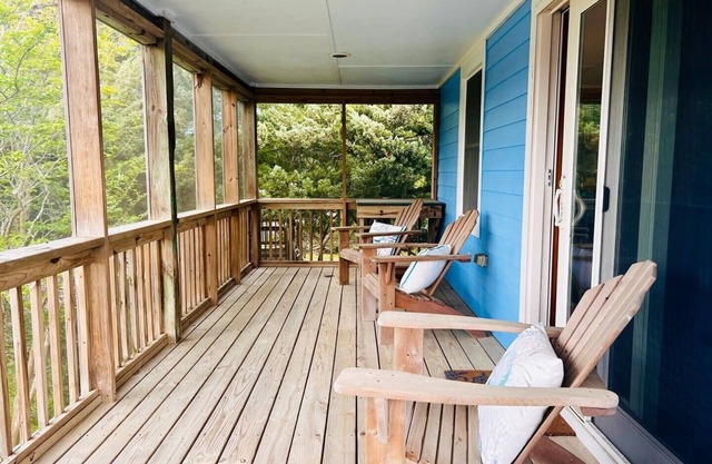 Minnow: A charming home for 2 in a secluded neighborhood in Ocracoke.