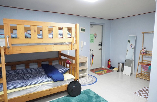 MINNY HOUSE 302. New Open. Best location in Hongdae. Close to hongdae sta.