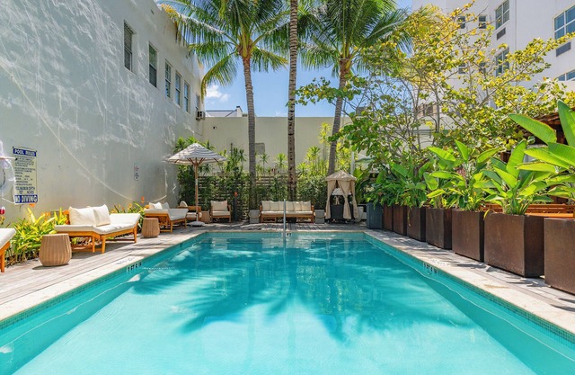 Mins from Lik Miami Art Gallery | nr South Pointe Park