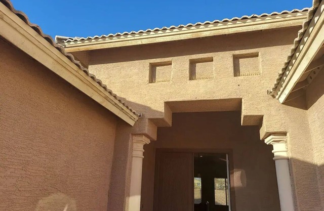 Minton Street Jewel, this house exudes peace, it is so quiet and serene. Enjoy!