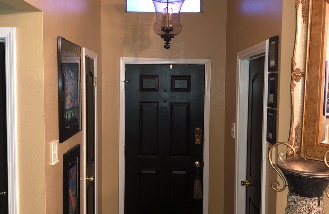 Minutes to French Quarter and Downtown 3 Bdrm $275 A Night.
