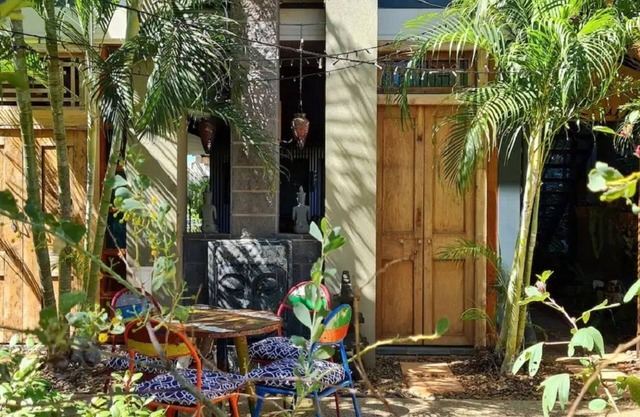 Minyirr Retreat: Tropical paradise close to Cable Beach.