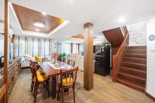MIQ Rama9 Villa 3Br in City Jodd fair MRT