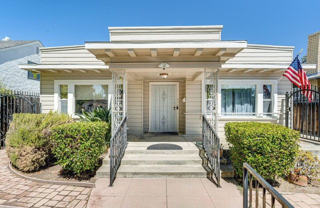 Miracle Mile Stay: Classic Stockton Home w/Yard!