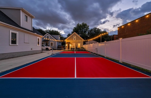 Miracle on 54th | 3 Houses