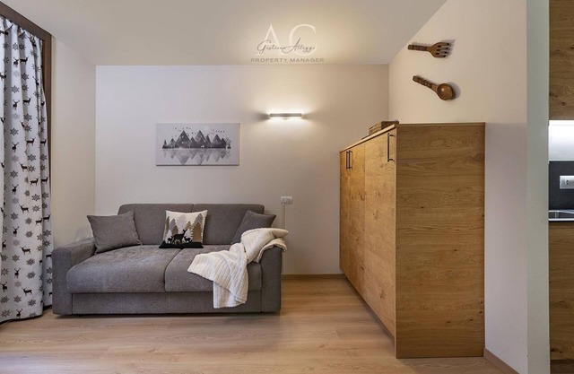 Mirella Wood - One Bedroom Apartment, Sleeps 4