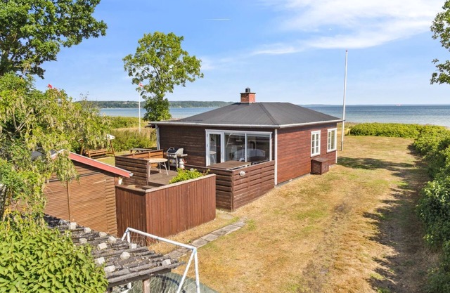 "Mirkka" - 50m from the sea by Interhome