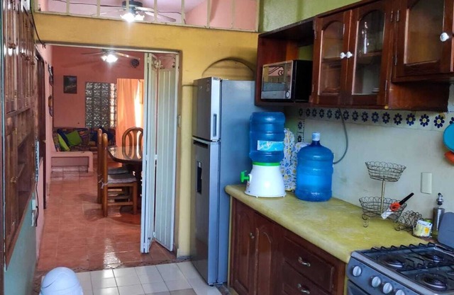 MISS MERCEDES house in Calle Adelita (ground floor) 3 min from the beach
