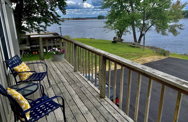 Mississippi River Cabin