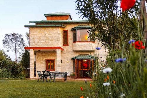 Mistair Garden Luxurious Villa Kasauli
