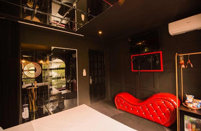 MIX BOUTIQUE HOTEL 20 PHÚC LA HÀ ĐÔNG - by Bay Luxury