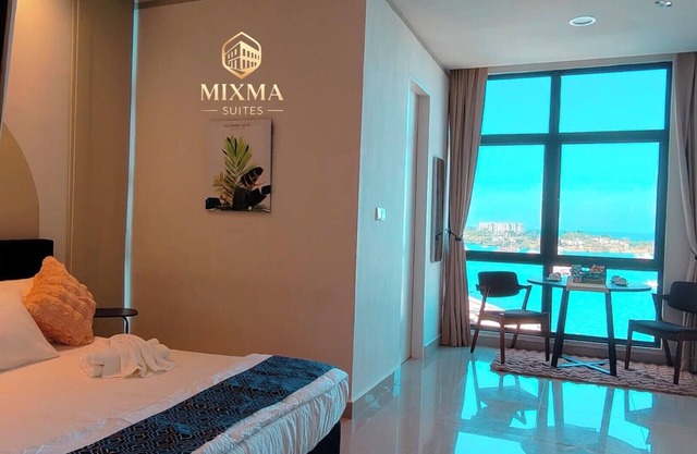 Mixma Suites Beautiful Seaview KK City @ The Shore
