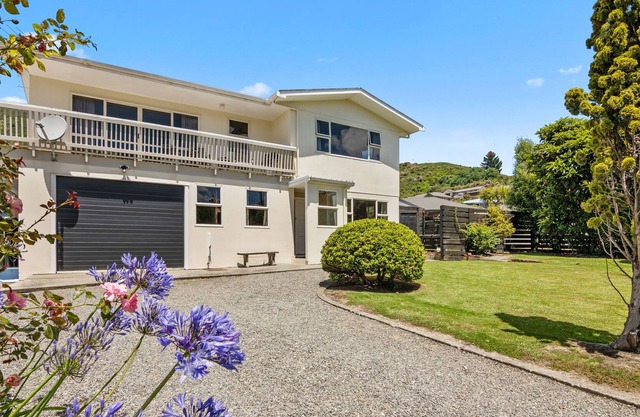 MOANA ESCAPE - WAIKAWA HOLIDAY HOME, family friendly in Picton