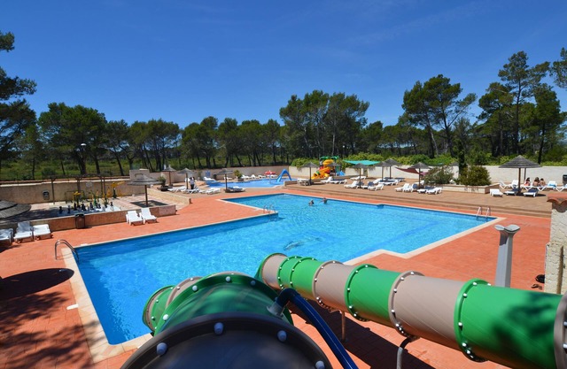 Mobil Home Castellet/bandol , 20mn des Plages, 5 mn Parc D'attraction