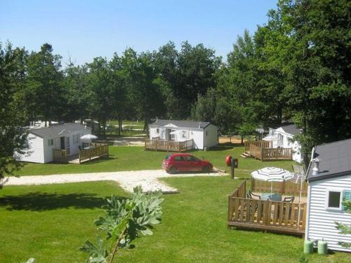 Mobil home cosy avec terrasse pour 4 personnes - API-1-52-690