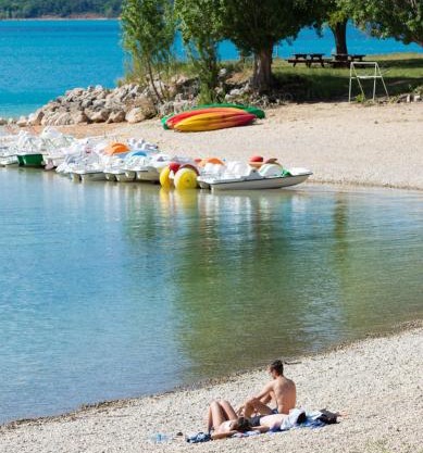 MOBIL HOME DANS CAMPING 3 etoiles GORGES DU VERDON CALME 4 PERS PLANCHA