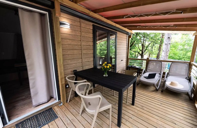 Mobil-home Premium Trendy 28m2 in der Nähe von Fluss- 2 Schlafzimmer + überdachte Terrasse - 4 Personen