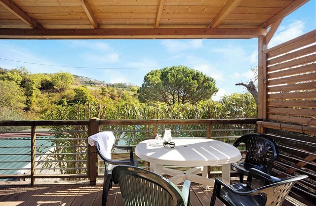 'Mobile Home Alloro 166' with Pool, Private Terrace & Wi-Fi