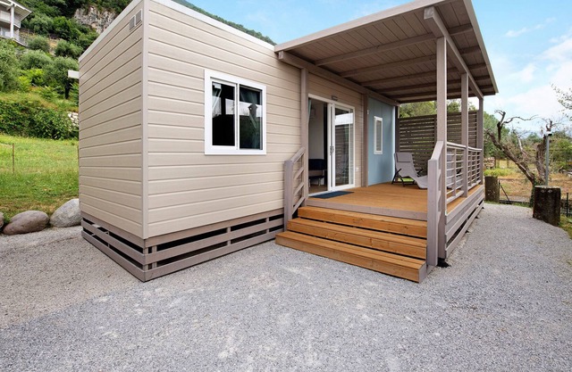 Mobile home 'Eurovil 1' with Lake View, Wi-Fi and Air Conditioning