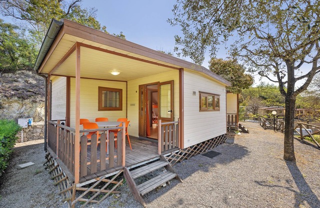 Mobile Home 'Pian Dei Boschi - Superior 8' with Shared Pool, Wi-Fi and Air Conditioning