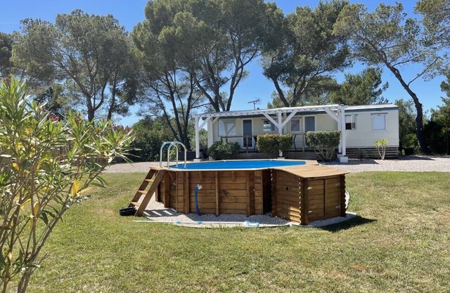 Mobile home quiet.
