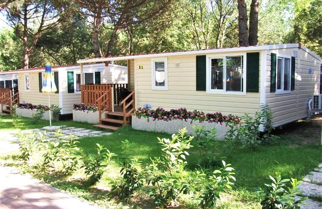 Mobile Home by Lake Trasimeno with Pool