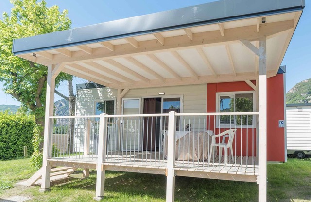 Mobilehome with terrace, air conditioning and pool
