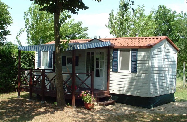 Mobilehome with internet access and air conditioning